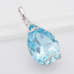 k*4様 美品 agete シルバーアクアマリンチャーム 3月誕生石 バースデー