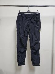ストーンアイランド メタルナイロン カーゴショートパンツ ブラック