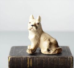 陶器製 犬の置物 白磁 フィギュリン 古道具 - メルカリ