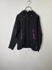S00864｜MAMMUT｜マムート｜ナイロンジャケット｜ブラック｜レディース｜Mサイズ｜アウトドア｜テック系｜Y2K｜90S｜古着｜USA古着｜ヴィンテージ｜アメカジ｜フォロー割｜今期トレンド｜無地｜ライトアウター｜ナイロンパーカー｜機能系のサムネイル