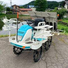 秋田県発クボタ田植機 NSU65 中古6条植え ローラー 箱まき付き 560h