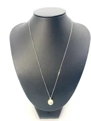 極美品 SWAROVSKI スワロフスキー ネックレス シルバー 一粒 パール 真珠 1石 クリア クリスタル ストーン スワン 刻印 チャーム レディース ジュエリー アクセサリー シンプル 上品 エレガント 高級感 フォーマル 結婚式 オフィス ギフト