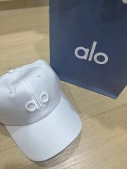 新品】Alo yoga ベースボールキャップ ホワイト 帽子 - メルカリ