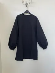 COS ブラック バルーン袖 ミニ ONE PIECEのサムネイル