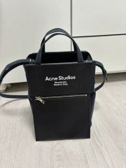Acne Studios ベアプリント トートバッグ 美品 - メルカリ