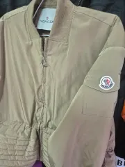 MONCLER モンクレール 冬ジャケット ベージュ 110のサムネイル