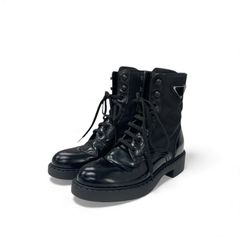 prada ブーツ トライアングル ブラッシュドレザー レースアップ 黒