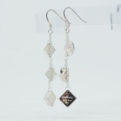 希少 Pt ロシアンダイヤモンド 菱形フックピアス 計0.2ct - メルカリ