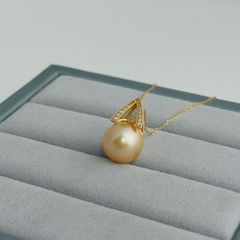 S【極稀/茶金】13.2mm 南洋白蝶真珠 K18 ダイヤペンダント✨ - メルカリ