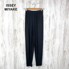 ISSEY MIYAKE イッセイミヤケ ストレッチ イージーパンツ ブラックのサムネイル