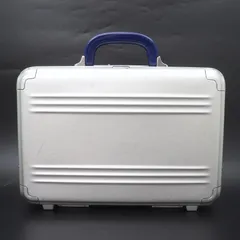 ITOUGLOM45KS ZERO HALLIBURTON ゼロハリバートン パシュート 94211 アタッシュケース A4 9.5L アルミニウム シルバーのサムネイル
