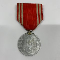 大満州國建国功労章 大同元年 1932年メダル 勲章 バッジ 徽章 - メルカリ