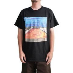 新品] 公式 THE1975 car surf Tシャツ - メルカリ