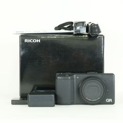 RICOH GR III コンパクトデジタルカメラ　ショット数1164 1164＞【ショット数1143回】RICOH GR DIGITAL III - メルカリ