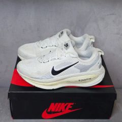 ふ*ー様 NIKE ZOOMX トレイルランニングシューズ - メルカリ