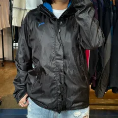PUMA プーマ ブラック ウィンドブレーカー