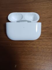 正規品）Apple AirPods 第4世代 充電ケースのみ ノイキャン無し - メルカリ