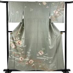 訪問着 身丈157cm 裄丈62.5cm S 袷 松皮菱 草花 刺繍 金彩 薄緑 正絹 秀品 【中古】のサムネイル