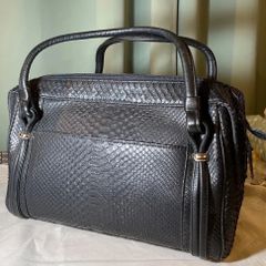 Bienco ビアンコ パイソン風ハンドバッグ 黒 ターンロック開閉 鍵付 