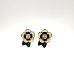 CHANEL カメリアココマーク メタル シルバー×ブラック×ホワイト イヤリング