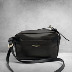 WANT LES ESSENTIELS ウォレットバッグ ブラック 巾着袋つき - メルカリ