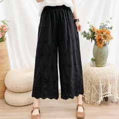 366新品 綿100 裾4段レースのぺチパンツ（WH) - メルカリ