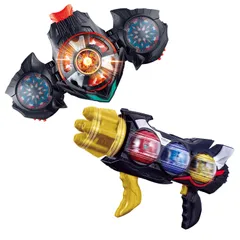 新品 [BANDAI] [バンダイ 仮面ライダーゼッツ DXトリプルゼッツァー＆デュアルメアカプセムセット 対象年齢 3 才以上