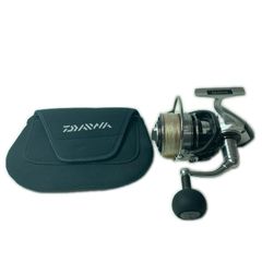 Daiwa スピニングリール ケース付き モアザン 2510PE-H - メルカリ