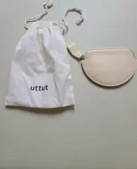utttut カードウォレット アイボリーのサムネイル