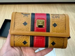 MCM ヴィセトス 中財布 未使用 新品