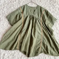 チャイハネ　yul シフリー刺繍Vネックブラウス カーキ  ブラウスのサムネイル