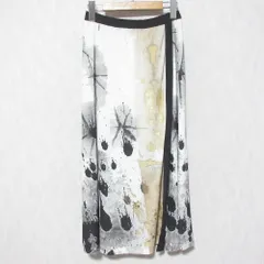 美品 HIROKO KOSHINO ヒロココシノ 総柄プリント ロングフレアスカート RHQCC-10460 サイズ38 ホワイト レディース 古着 中古 USEDのサムネイル