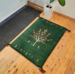 ペルシャ ギャッベ ソファ前 117×80 黄金色 生命の木 花 ザクロ - メルカリ