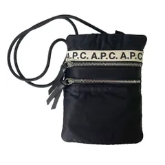 アーペーセー A.P.C. ショルダーバッグ サコッシュ ネックポーチ ロゴ ブラックのサムネイル