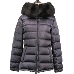 美品 PRADA プラダ ブルーフォックスファー 三角プレート ダウンコート 42 ネイビー レディース 古着 中古 USEDのサムネイル
