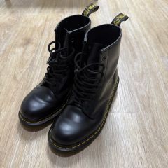 Dr. Martens 11822 8ホールブーツ ブラック UK7 箱無し - メルカリ