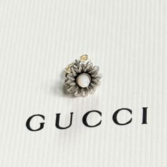 美品✨　グッチ　ピアス　フラワー　マザーオブパール　片耳　シルバー　Ag925 美品 GUCCI ピアス マザーオブパールフラワー ホワイト シルバー Ag925