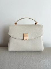 ✴︎新品未使用✴︎牛革 クラッシック2WAY ショルダーバッグ 