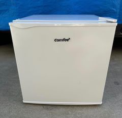 Comfee 冷蔵庫 RCD45WH/E 本体 45L - メルカリ