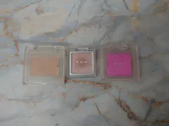 ［美品］RMK スーパーベーシックコンシーラー 02 beige ベージュ RMK インジーニアスパウダーアイズ N 16 メタリックピンク アイシャドウ RMK インジーニアスチークス 22 ストロベリーピンク 頬紅 3点セット セット売り 01-0512のサムネイル