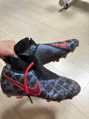 (限定モデル)NIKE FANTOM コート ビジョン エリート DF FG EAスポーツ サッカーシューズ