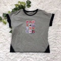 美品✨ アペル appel  プリントTシャツ カットソー ハートモチーフ 半袖トップス クルーネック 丸首 ゆったり オーバーサイズ リラックス ナチュラル カジュアル 大人カジュアル フェミニン ガーリー 可愛い 上品 シンプル デイリーのサムネイル