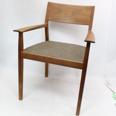 美品」ゆったり木製アームチェア「日田工芸」 座面-背当てベージュの本