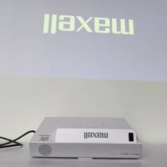 maxell MP-WU5603 レーザープロジェクター 吊金具付 - メルカリ