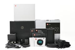 J*0様 極美 Leica T (Typ701) Black - メルカリ