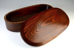 端硯　紫檀箱付　鳥は木の上に彫刻　老坑　時代品　中国美術　本体重さ約2714g 端硯 紫檀箱付 鳥は木の上に彫刻 老坑 時代品 中国美術 本体重さ約