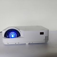 Canon LV-HD420 フルHD 4200lm HDMI 動作品 Canon LV-HD420 フルHD 4200lm HDMI 動作品 - メルカリ