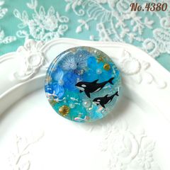 シャチ親子と紫陽花の海 レジンヘアゴム キーホルダー ブローチ ポニー