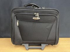美品 Travelpro Crew11トラベルプロ 機内持込 二輪 元箱 CA - メルカリ