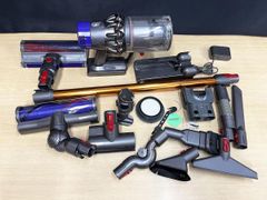 箱付き】ダイソン V10＋WALLクリーナースタンドセット 付属品多数